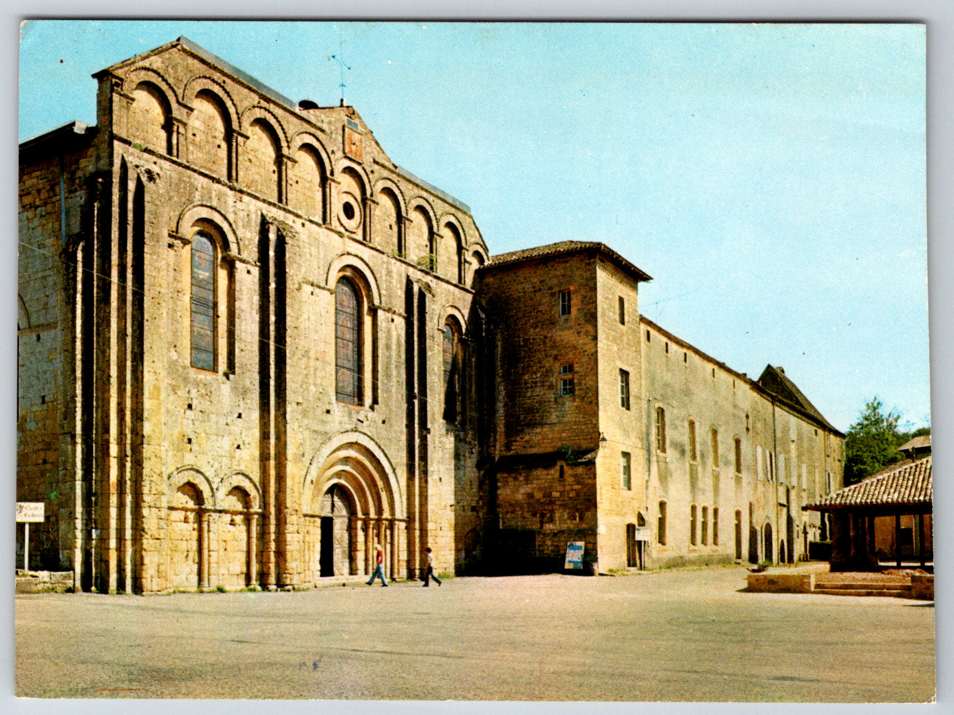 Cadouin Dordogne France Abbaye Cloitre Vintage Postcard 712\'\'