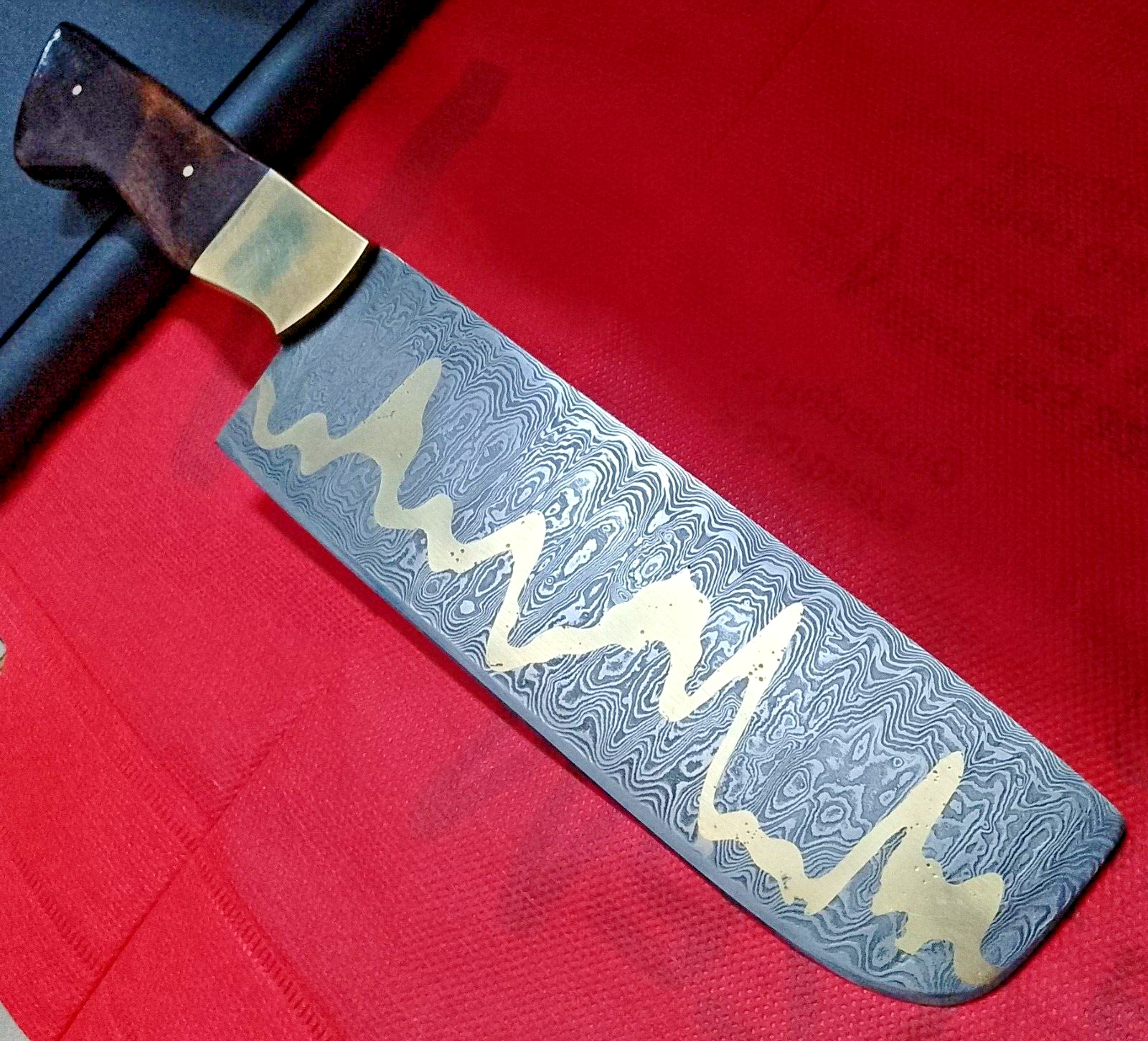 Custom Hand Made Damascus Steel Chopper Brass Added In Both Sides Of The Blade.