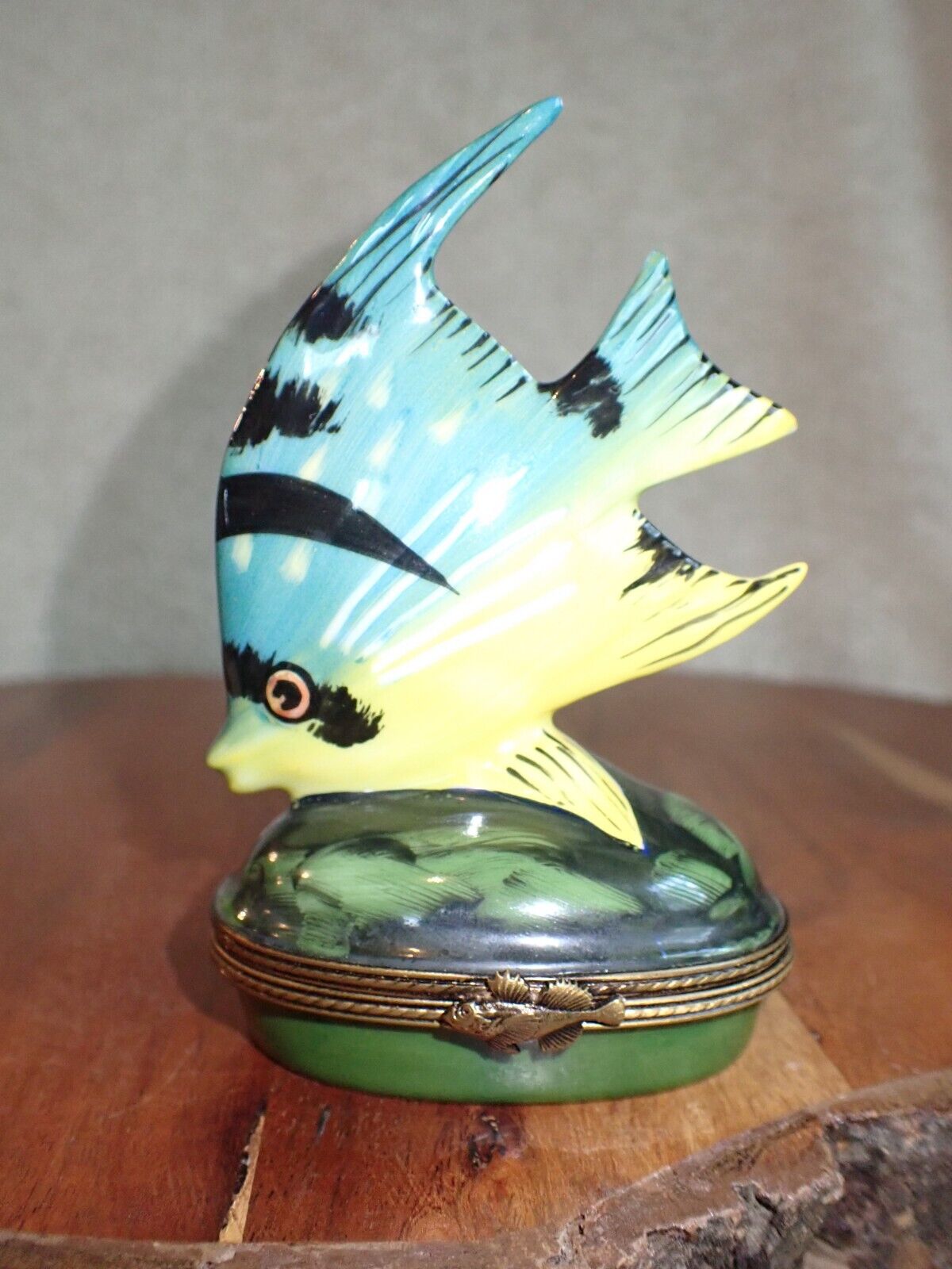 Limoges France Peint Main Porcelain Trinket Box Tropical Fish