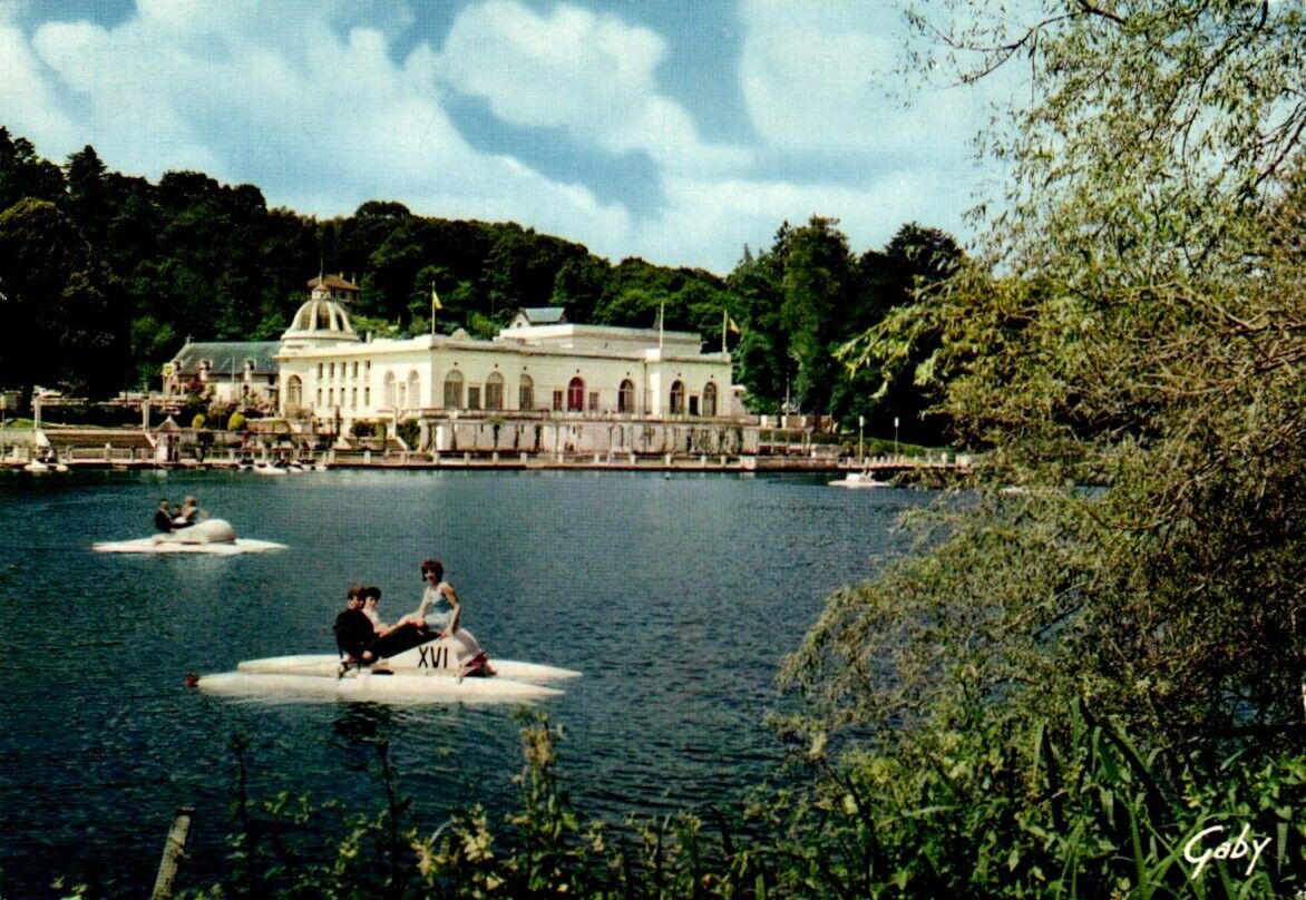 Bagnoles De L\'Orne Le Casino du Lac Normandy France Postcard