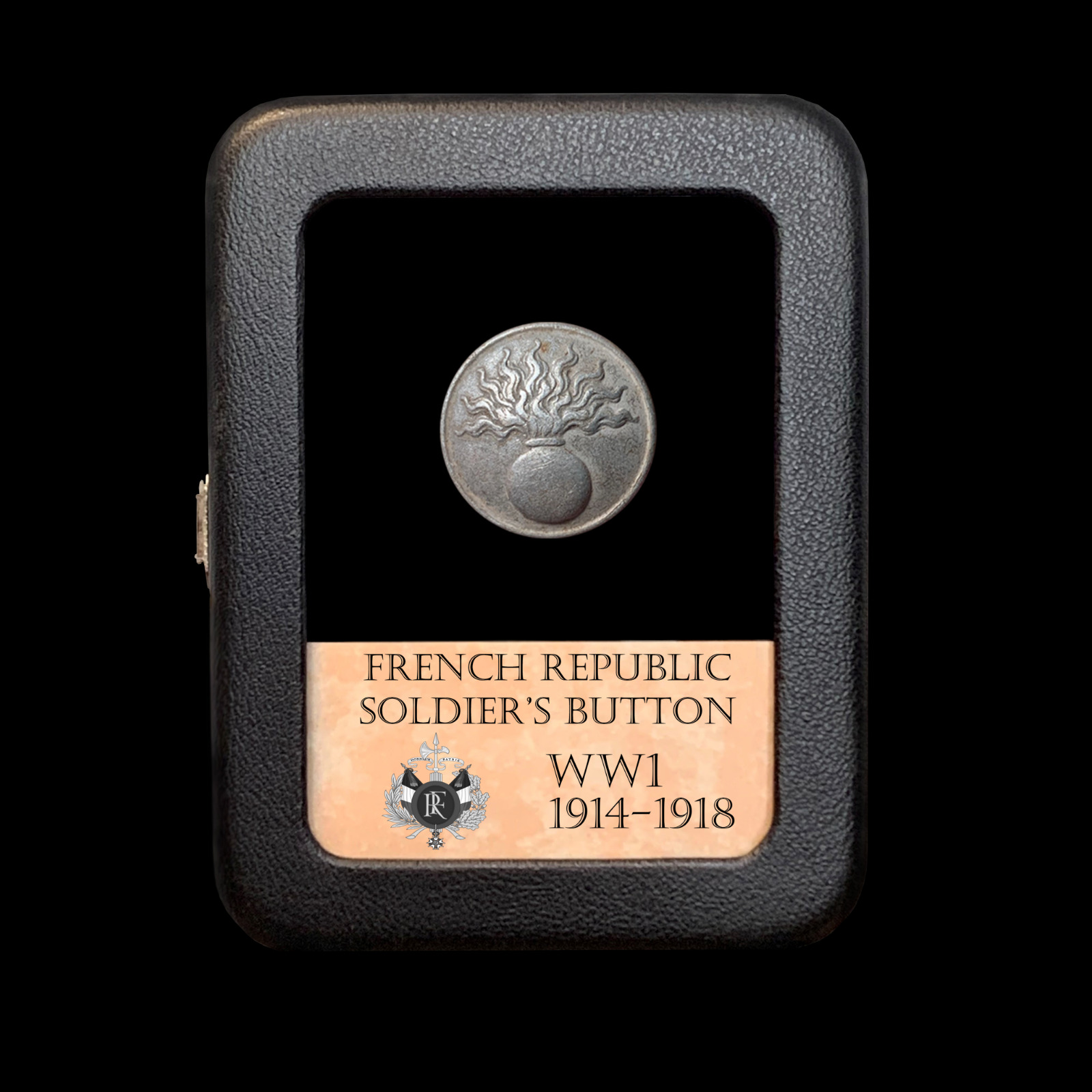 1 Original WW1 Soldier's Button - French Third Republic - With Display Case