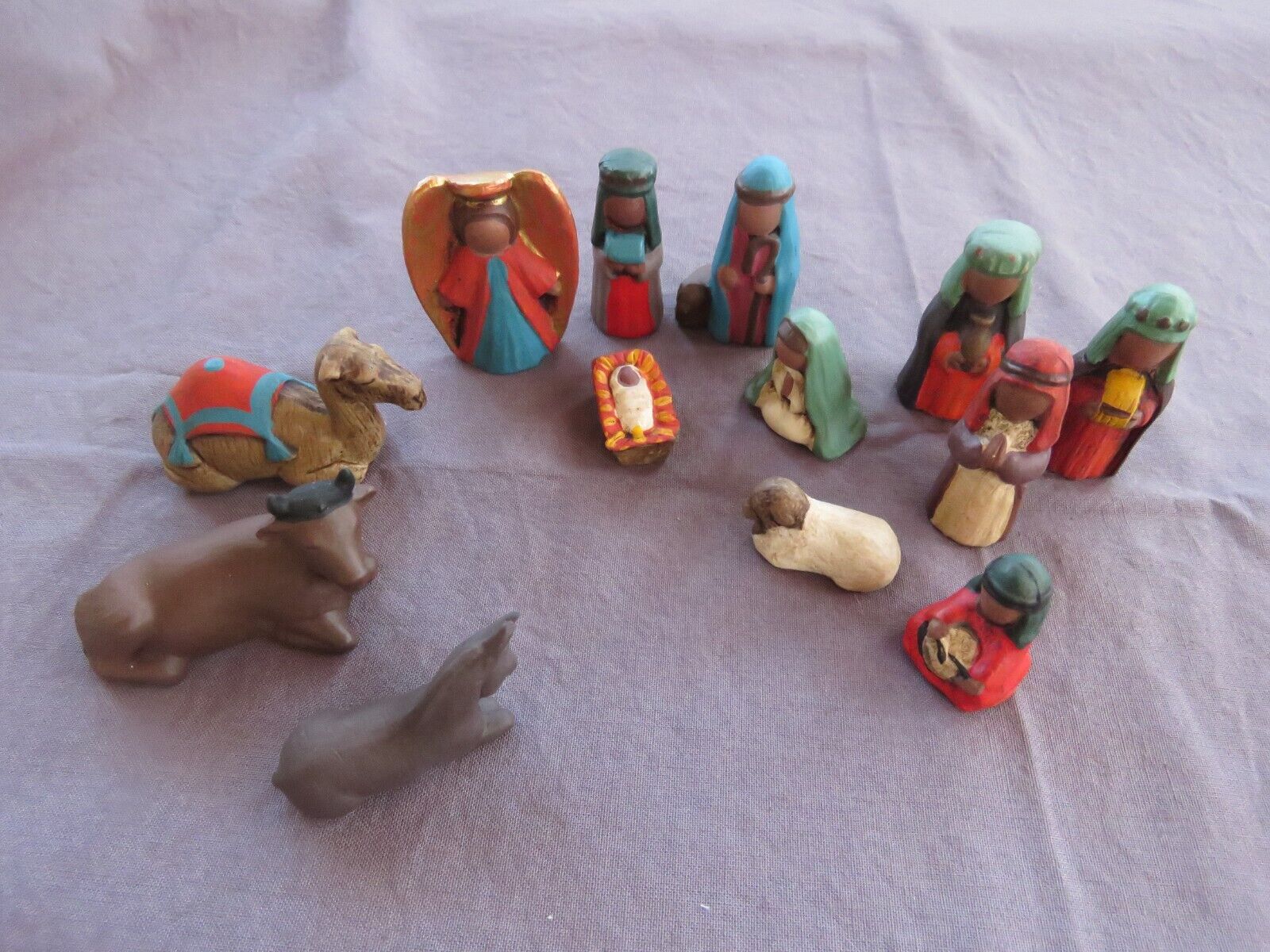 Mini Ecuadorian Pottery Nativity Set, Vintage, ships with wooden box.