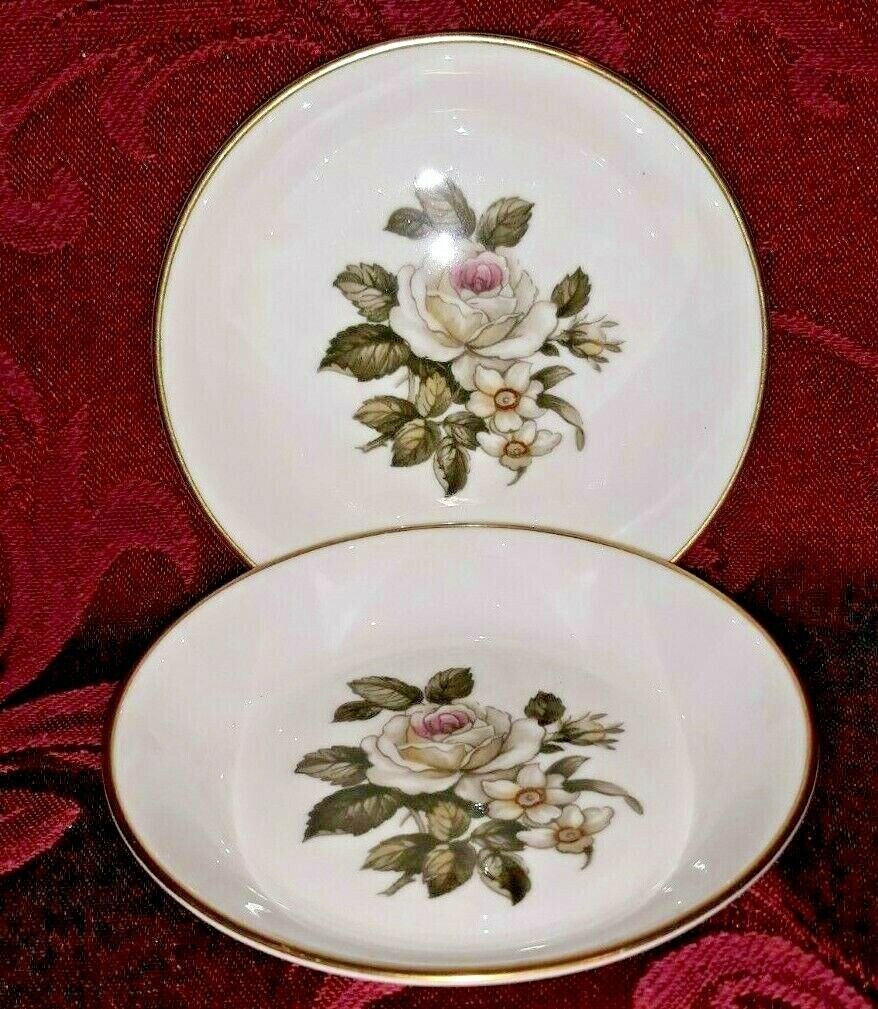 Royal Worcester Fine Bone China Small Trinket Dish Made in England White Roses 2