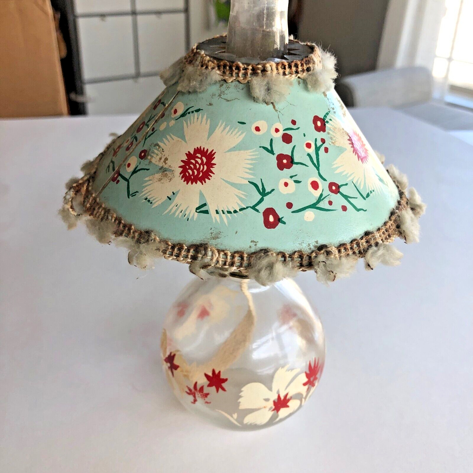 Vintage Rubicon Glamour Lite Perfume Oil Lamp & Blue Shade Red White Flowers
