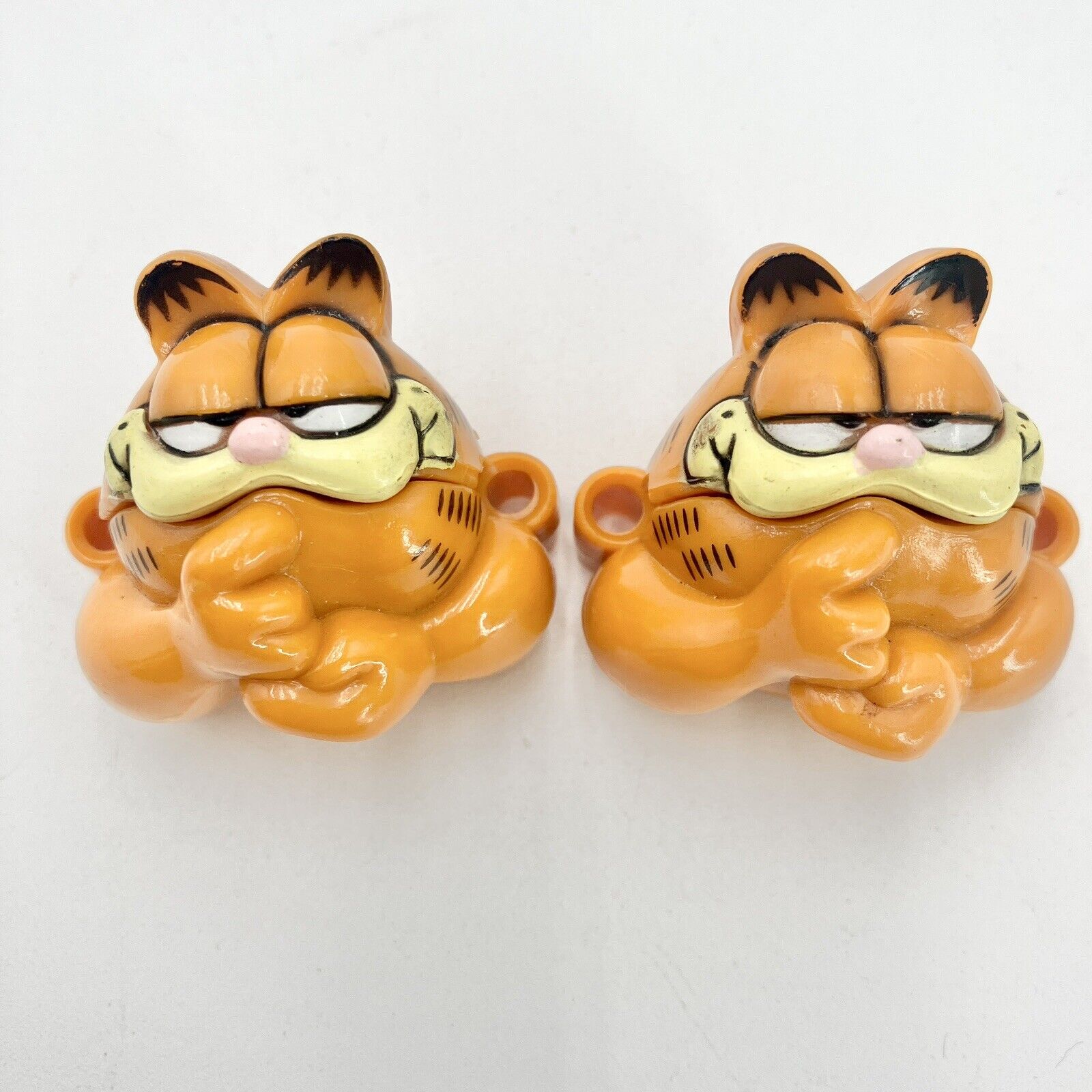 Vtg 80s Garfield Bow Biters Lock Your Laces In Place Set of 2 Shoe Accessories