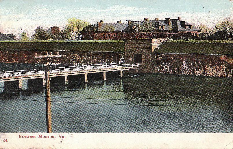  Postcard Fortress Monroe VA