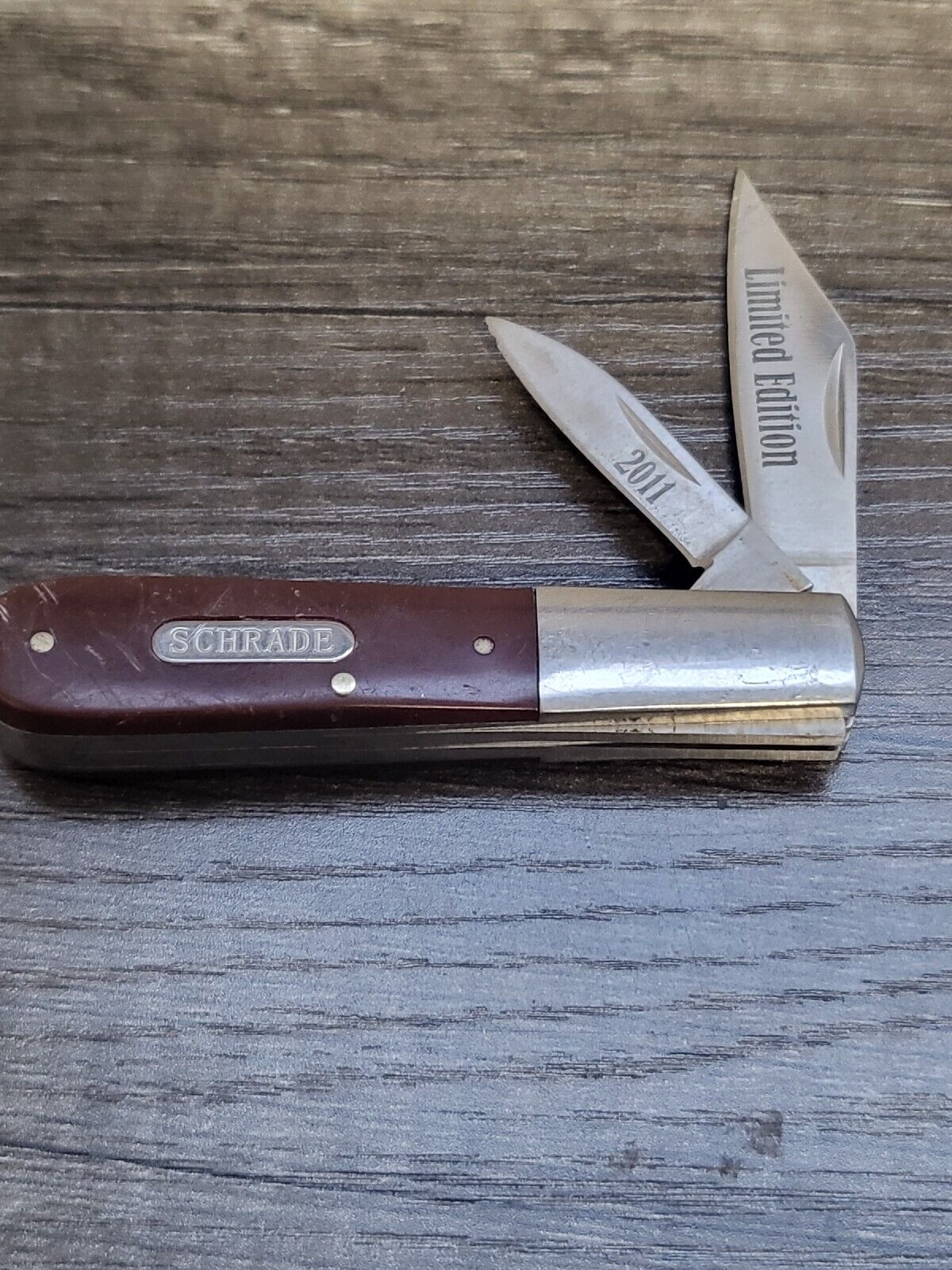 Schrade Pocket Knife 2 Stainless Steel Blades SCH17T 2011 Limited Edition AF