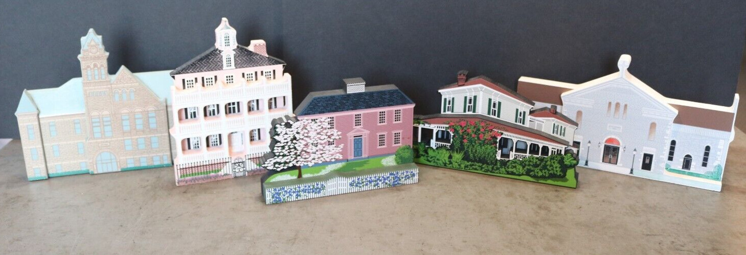 LOT OF 5 WOODEN COLLECTIBLE HISTORIC BUILDINGS SHELIA'S & JOHN HOLLADAY GENEAUX