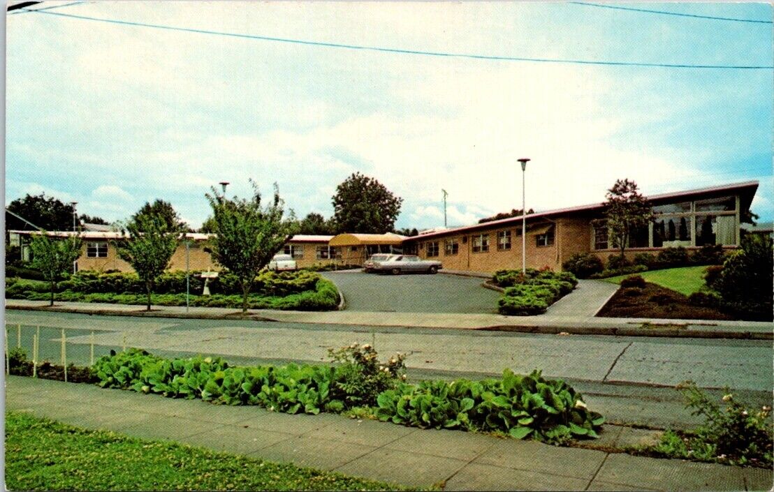 Portland OR Reedwood Convalescent Home 1950s 1960s Autos Oregon postcard NP2