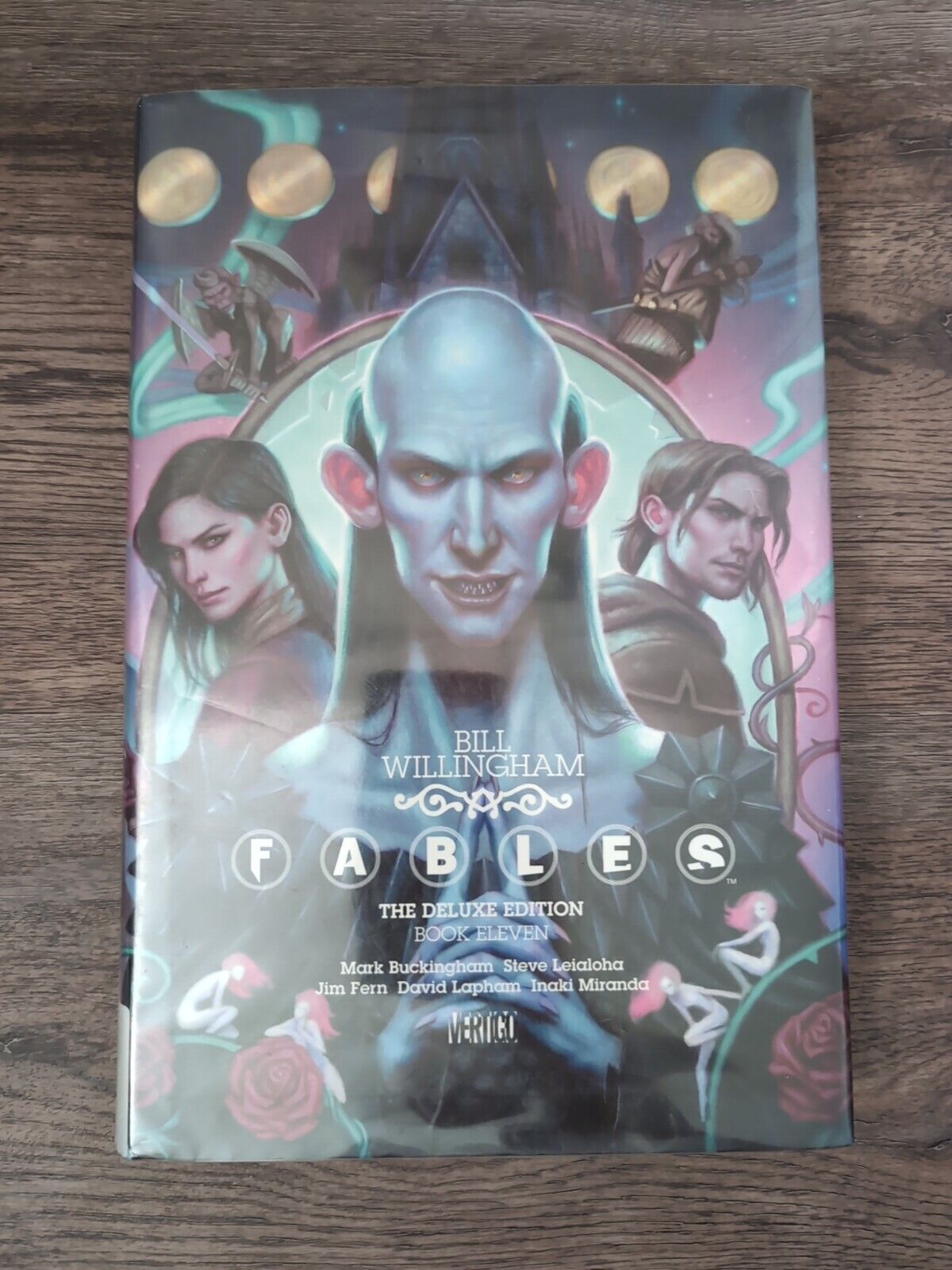 Fables: the Deluxe Edition Book Eleven by Bill Willingham (2015, Hardcover,...