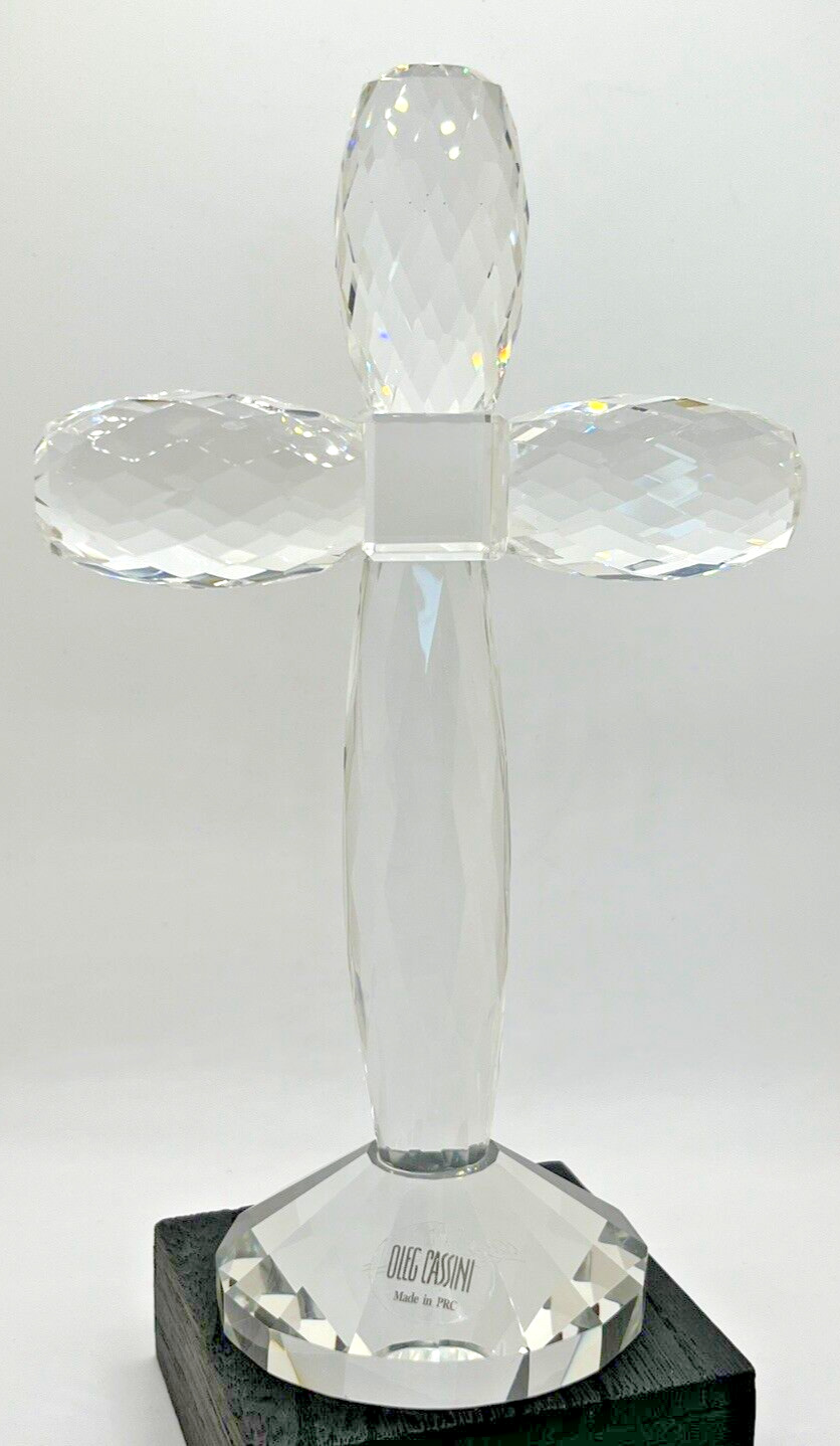Vtg Oleg Cassini Clear Diamond Cut Faceted Crystal Cross 7”h x 5”w LASER ETCHED