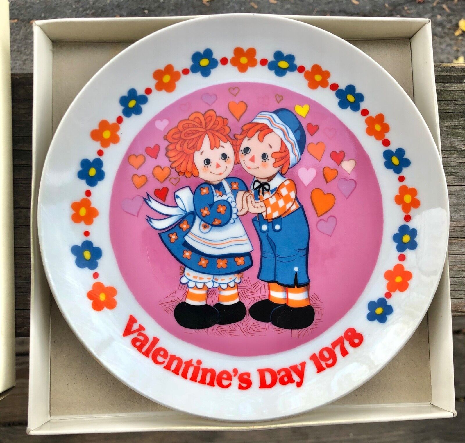 Vintage Schmid Valentine’s Day 1978 Raggedy Ann and Andy Collector Plate w/ Box