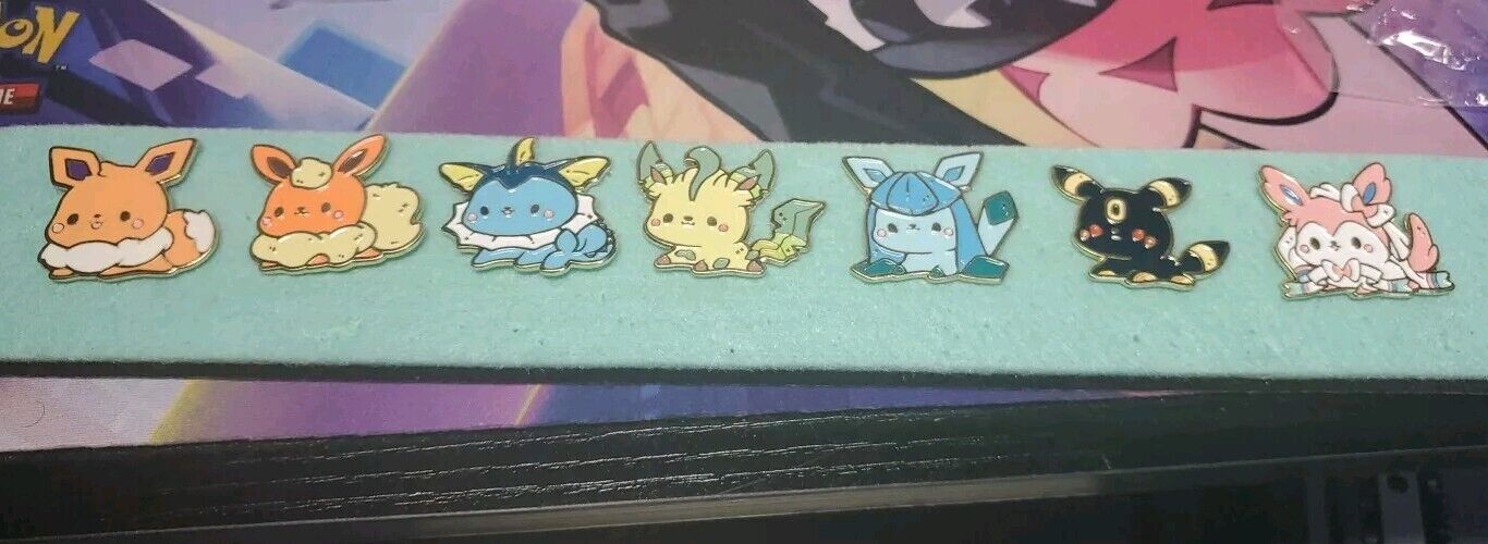 Eevee Chibi Evolutions Set Pokémon Enamel Pins