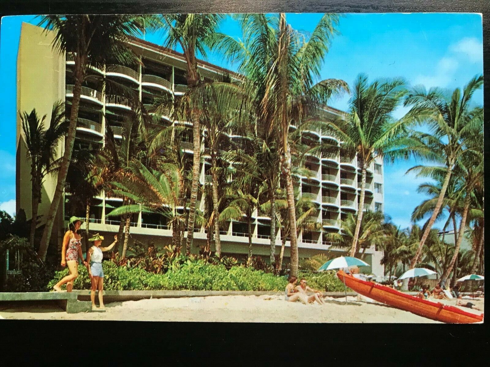 Vintage Postcard 1959 Surf Rider Hotel on the Beach Honolulu Hawaii (HI)