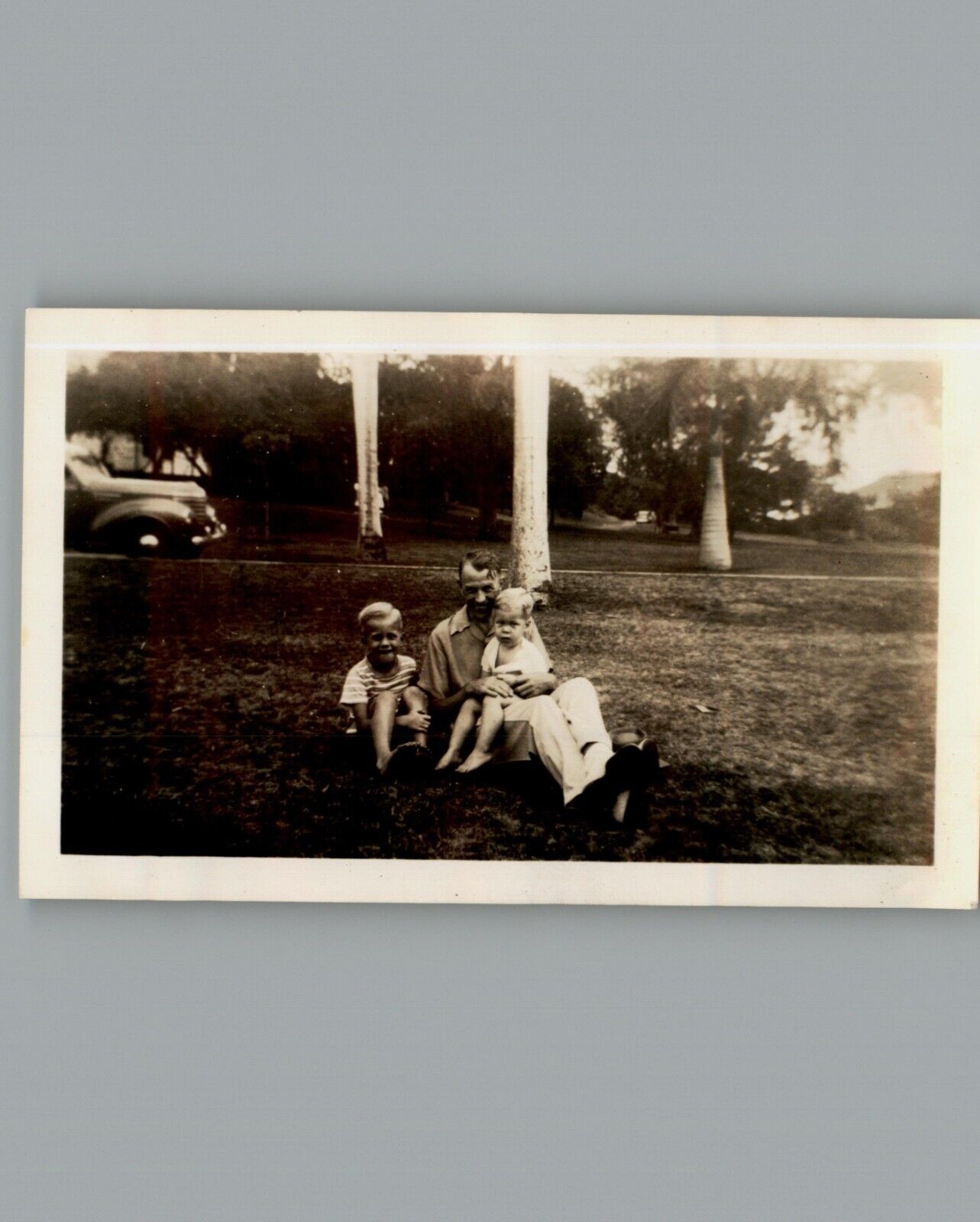 Antique 1940\'s Father Sitting With Kids - Black & White Photography Photos