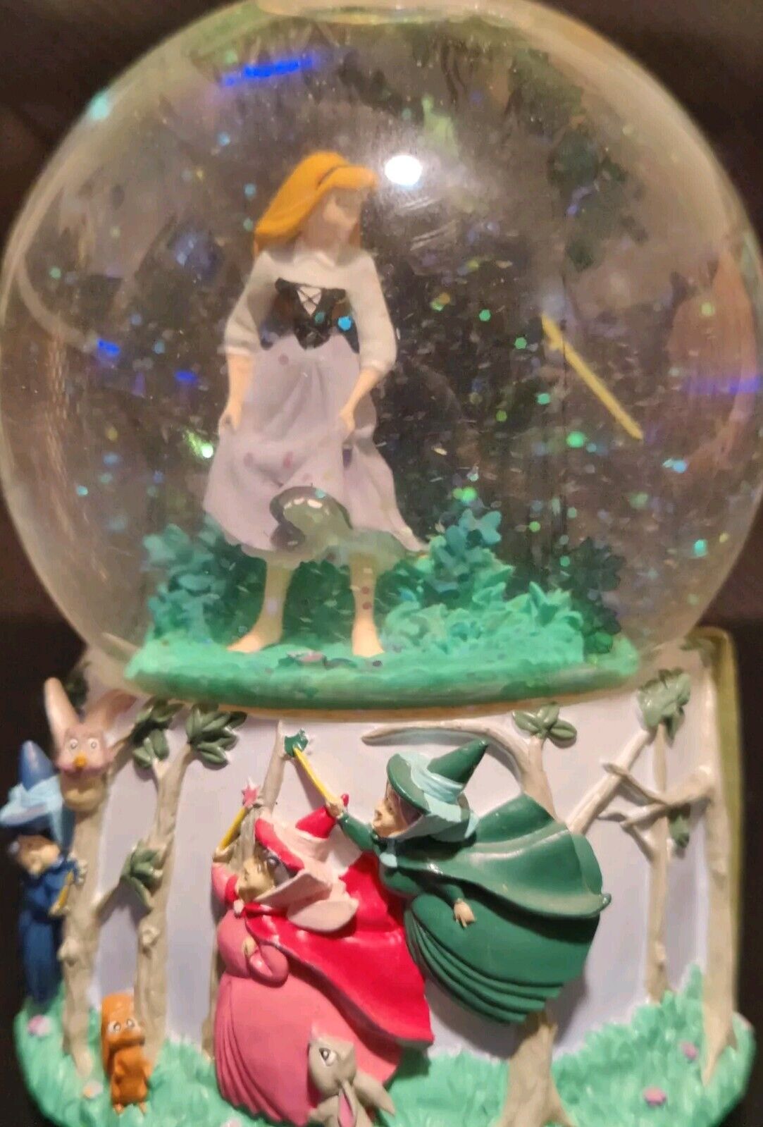 RATE, VINTAGE Disney Sleeping Beauty Musical Snow Globe Maleficent