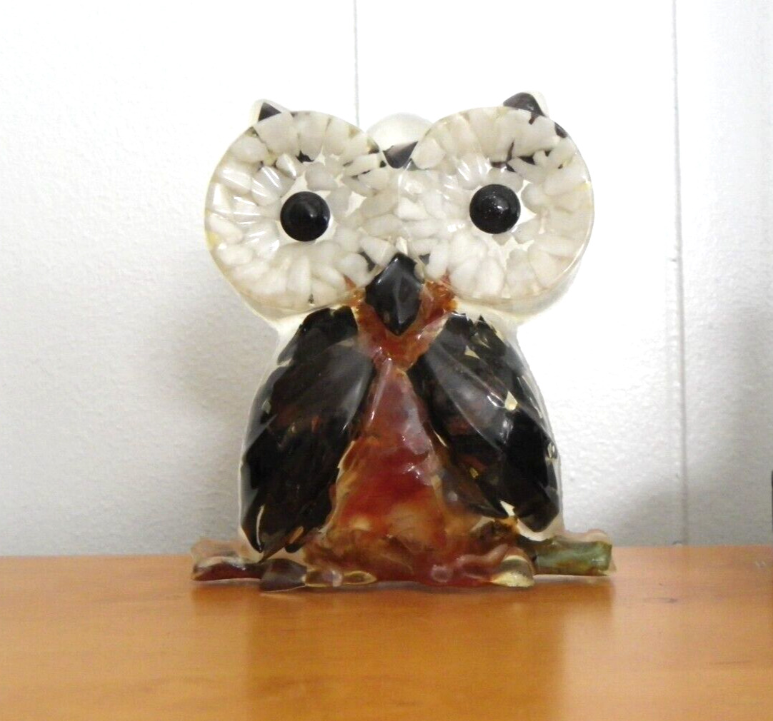 Vintage Resin Big Eyed Owl Plaque