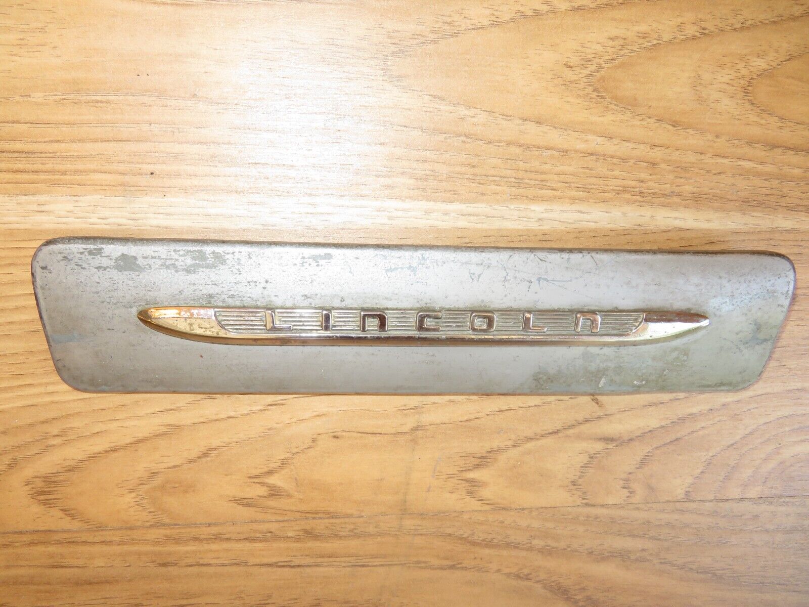 Vintage 1930's 1940's Lincoln Dash Emblem 16H - 7304370