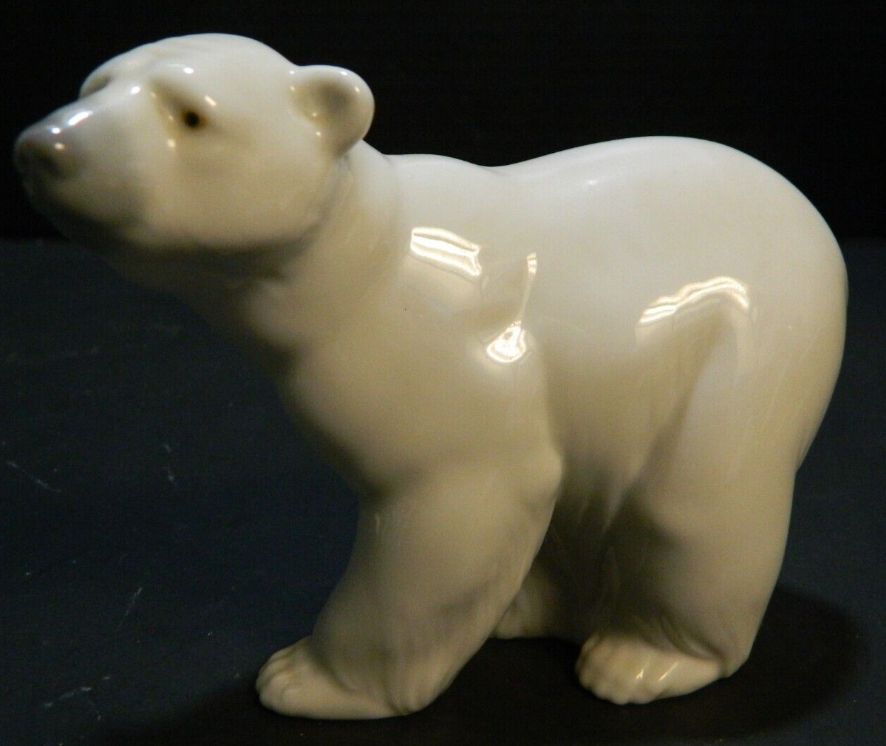Vintage Lladro Walking Sad Polar Bear (#B-11 EU ) 3.88\