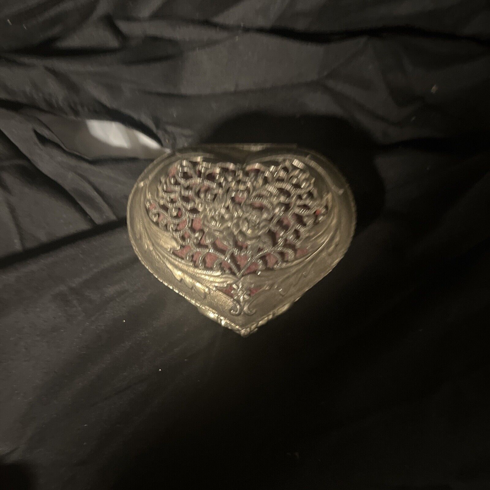 Vintage Silver Filigree Heart Trinket Box Footed Hinged Red Velvet Lining 2.75”