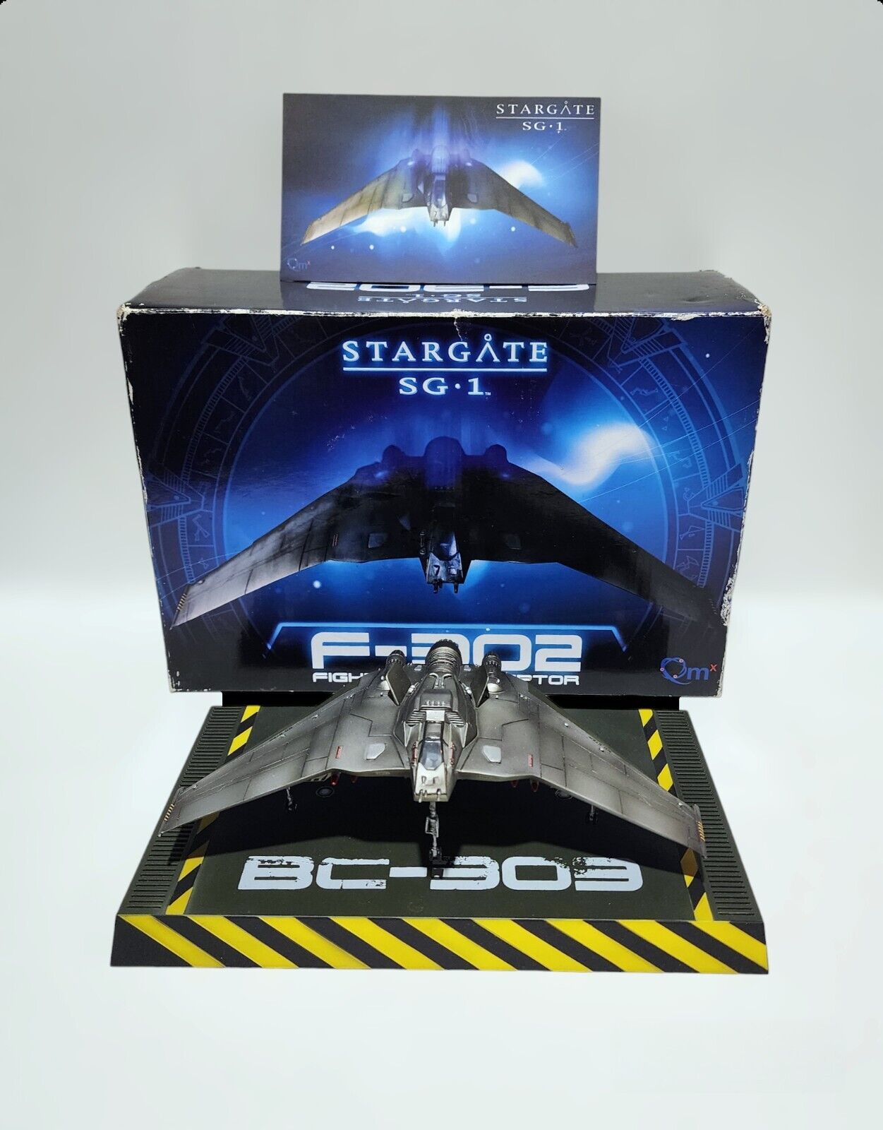 Quantum Mechanix Stargate SG-1 F-302 Fighter Interceptor Scale Replica 
