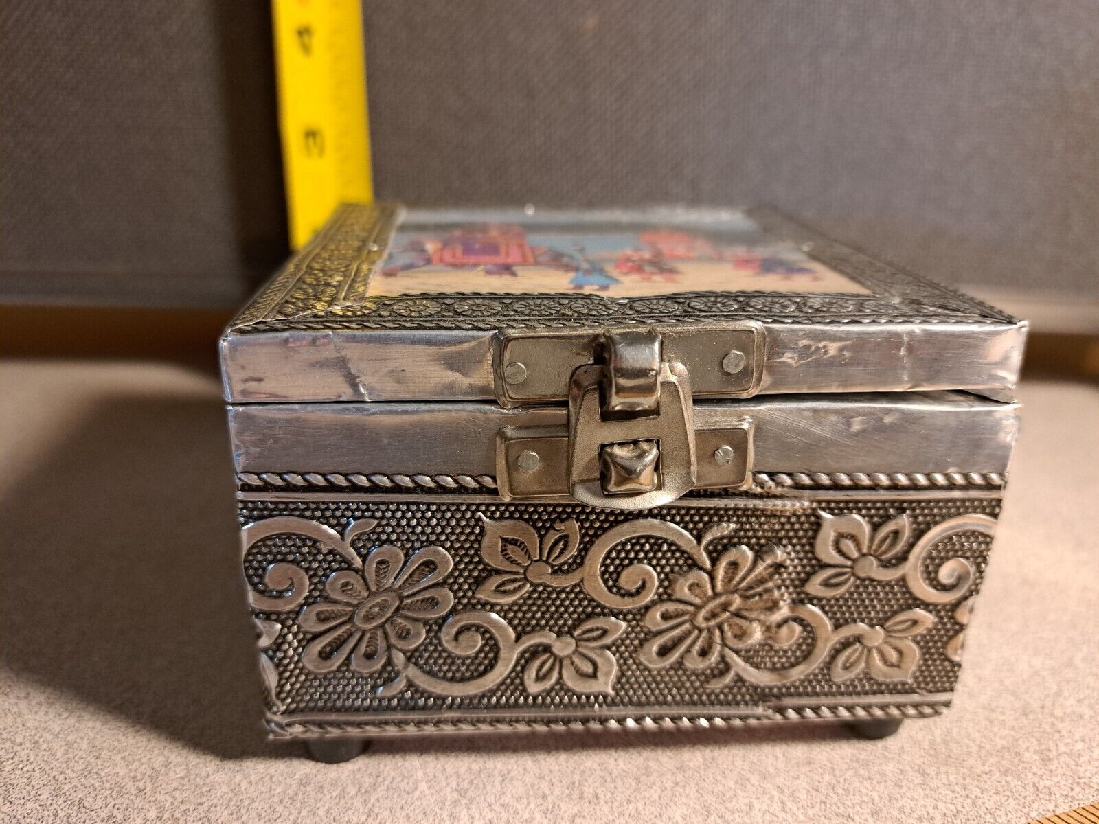 Vintage Hand Crafted Hammered Jewelry Trinket Box Intricate Detail #2126L190