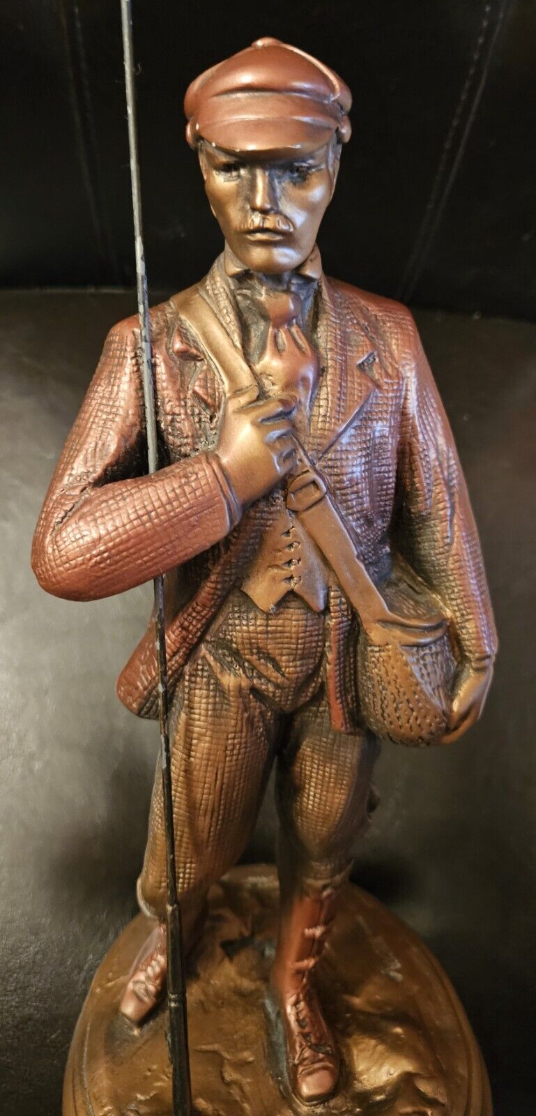 Austin Sculpture Gentleman Angler 13.5