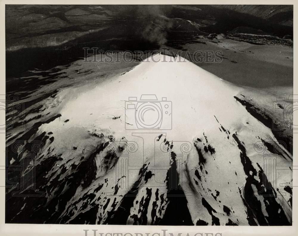 1967 Press Photo Villarica Volcano in the Andes Mountains of Chile - kfx18942