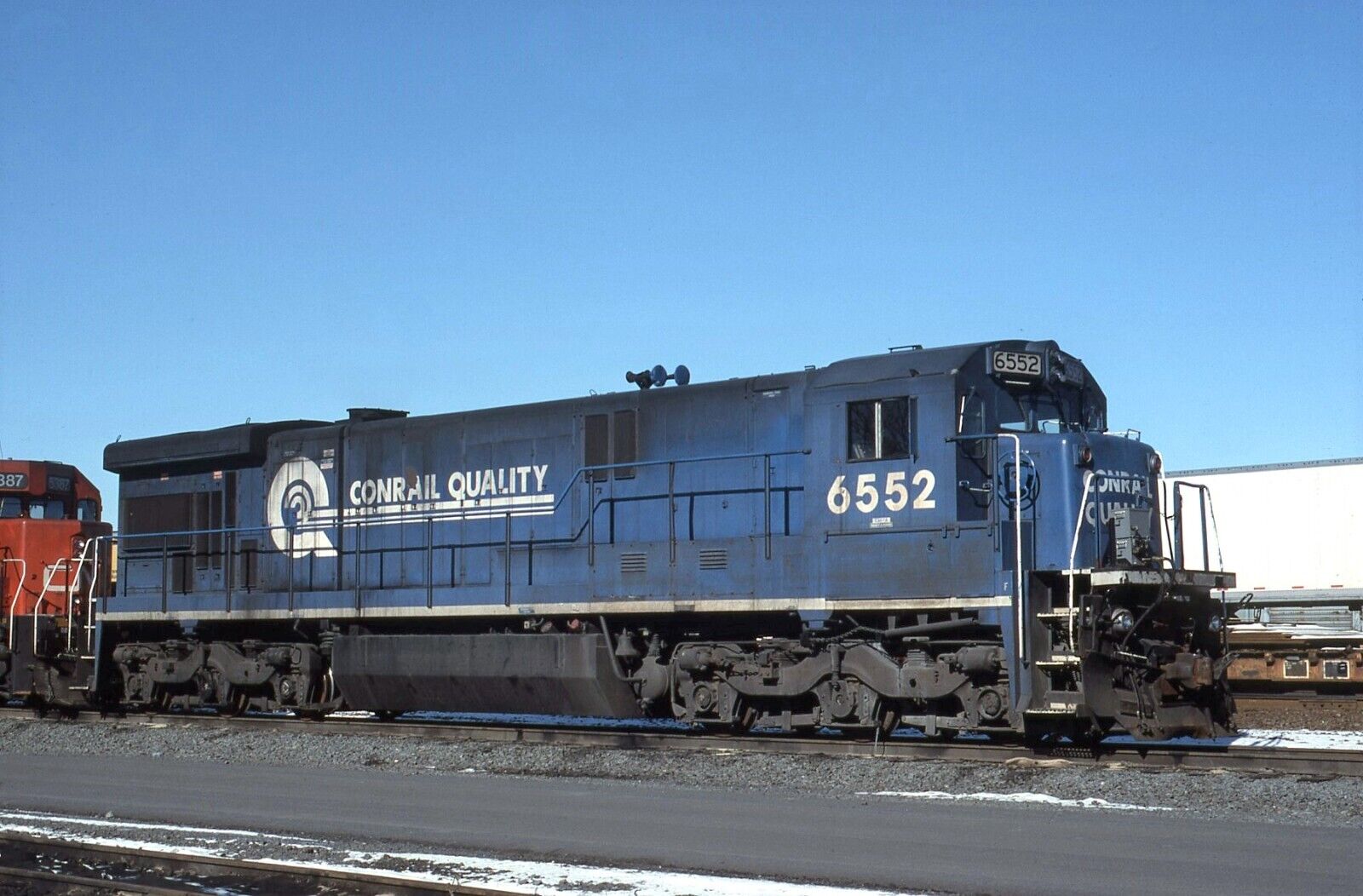 Original Slide: Conrail C30-7A 6552 in \
