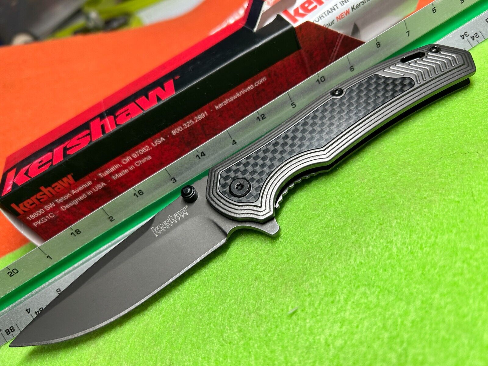 Kershaw Fringe 8310 Stainless Steel Knife with Carbon Fiber insert - NEW IN BOX