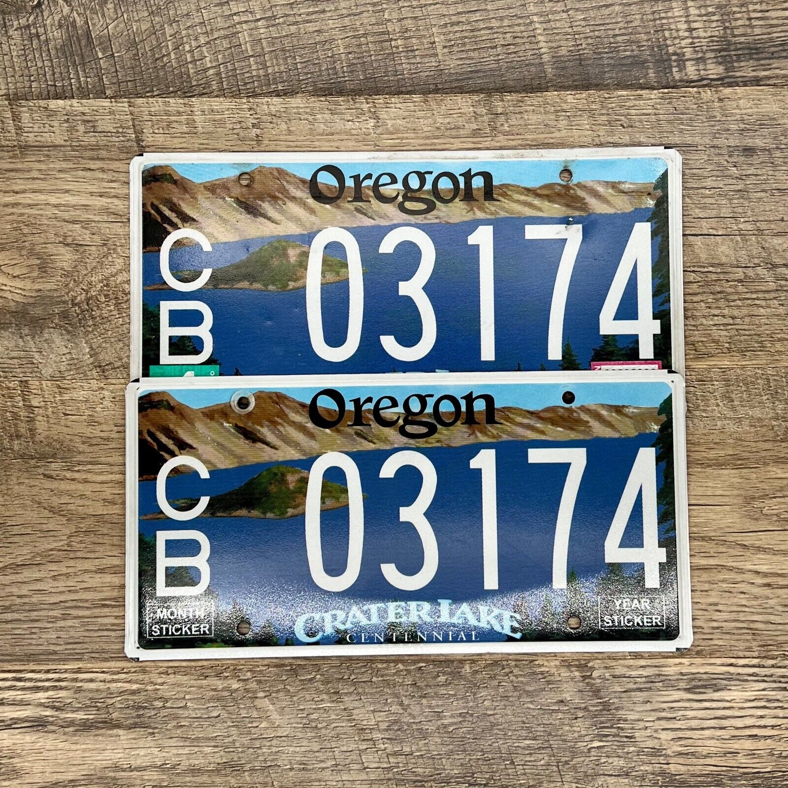 Original OREGON Crater Lake 2010 License Plate Pair - CB-03174 - Great Condition
