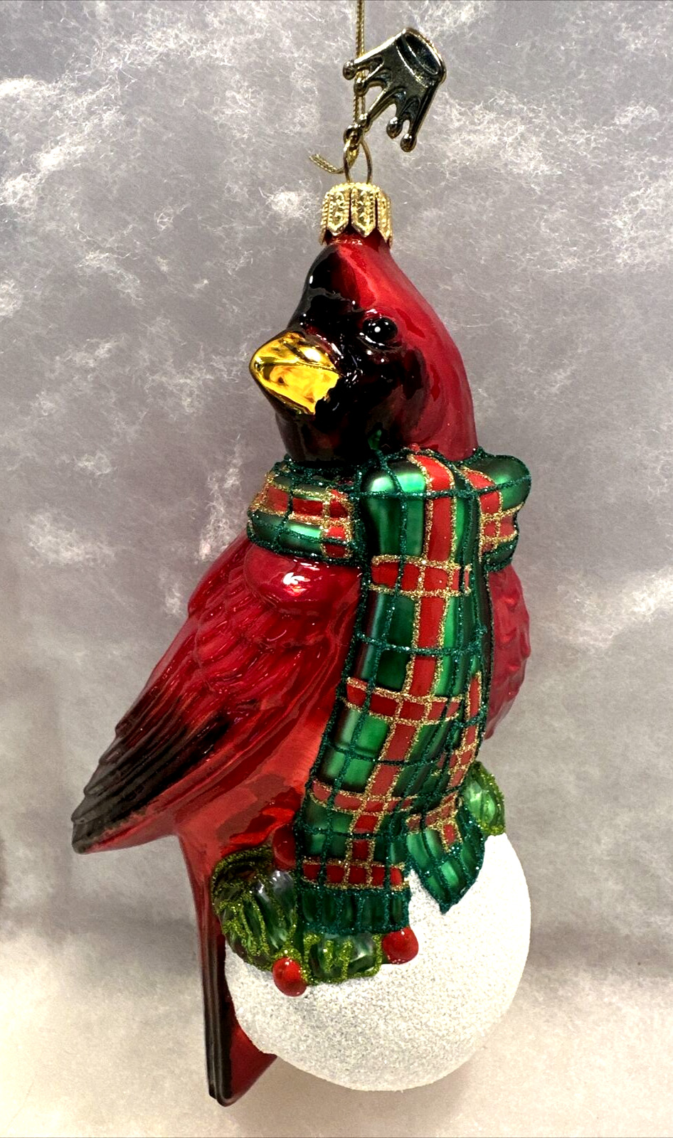 Hallmark Heritage 2019 Blown Glass Red Cardinal On Snowball Ornament 6\