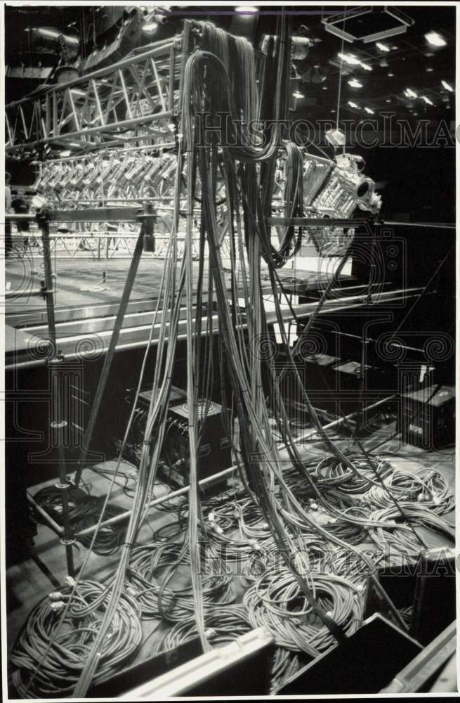 1984 Press Photo Power cables feed Van Halen\'s show lights at Independent Arena
