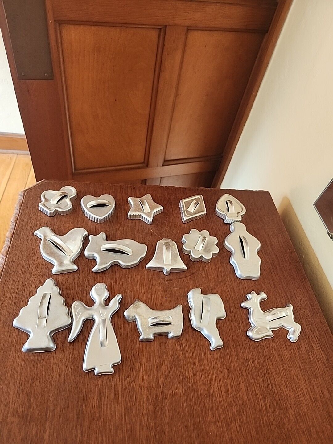 Vintage Cookie Cutters Lot Of 15 With Handles 