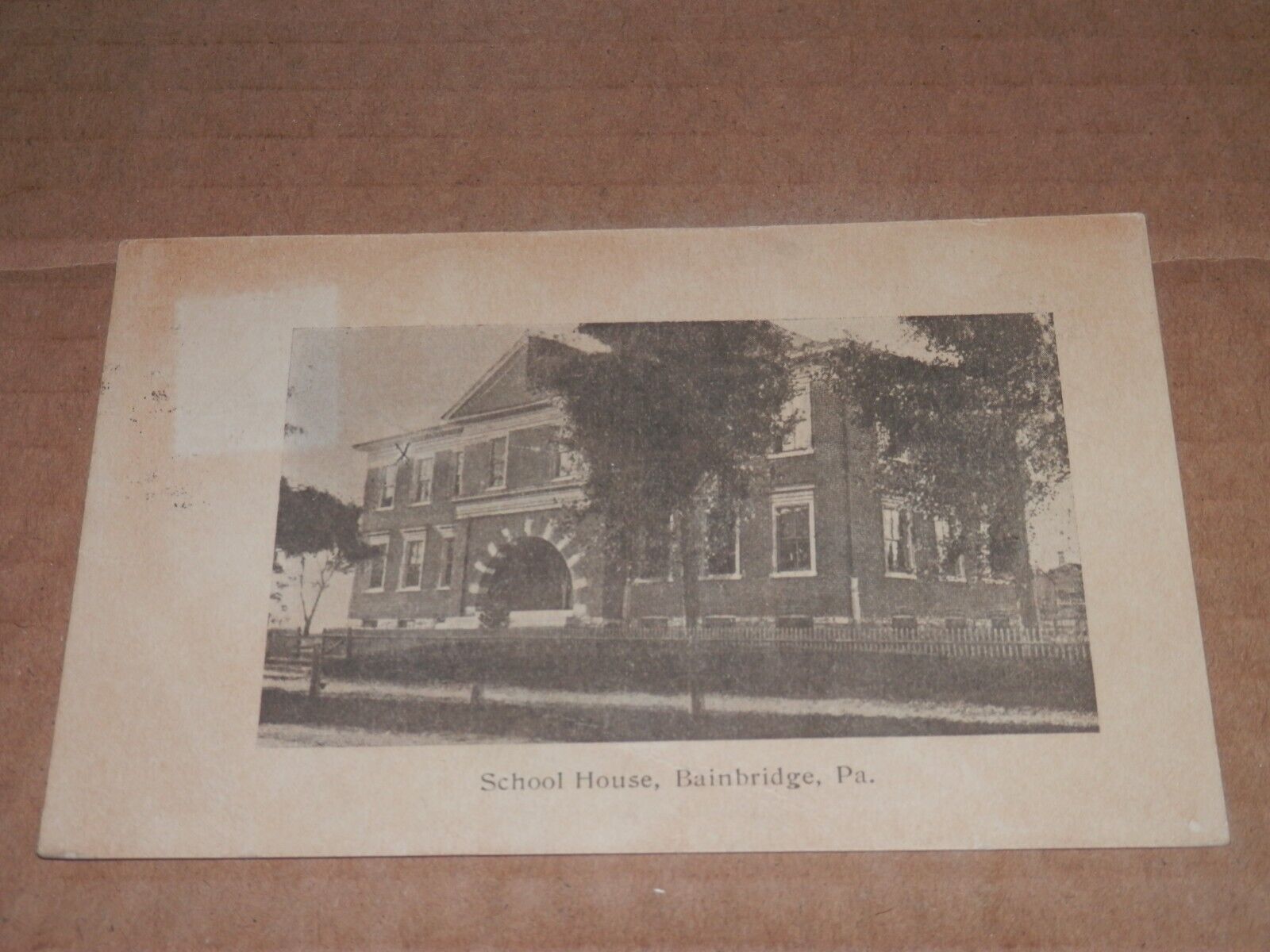 BAINBRIDGE PA - 1913 USED POSTCARD - SCHOOL HOUSE - LANCASTER COUNTY