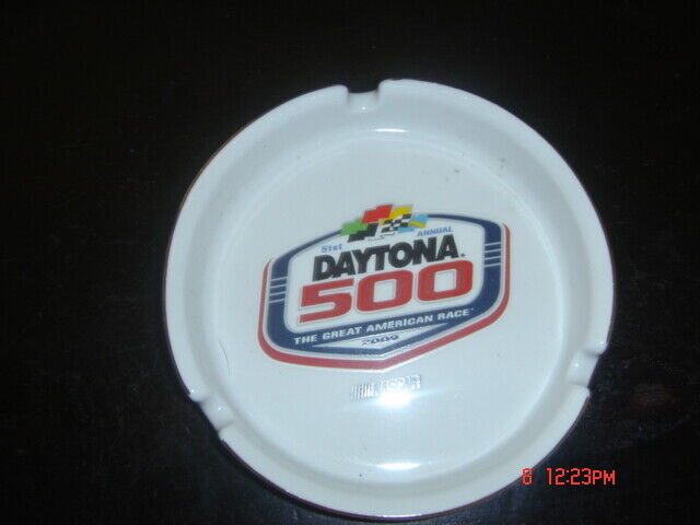 VINTAGE Daytona 500 ASHTRAY 3 SLOT  4\
