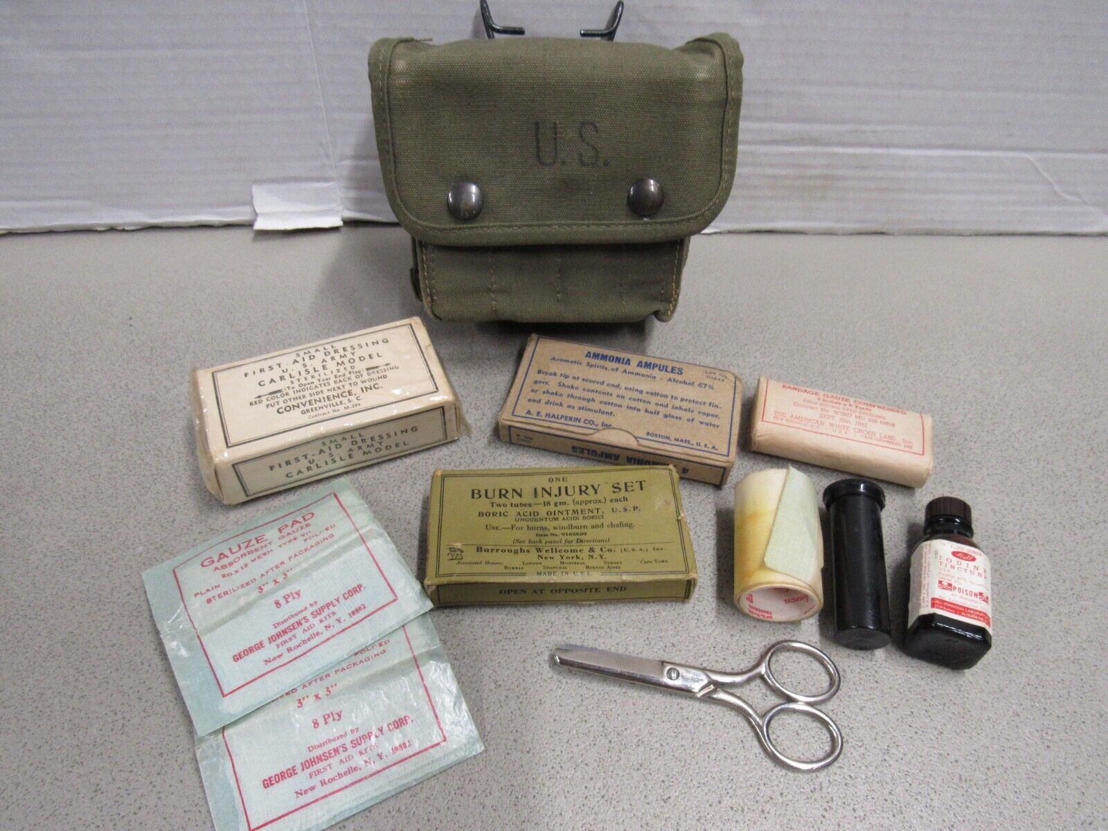 WW2 US Jungle First Aid Medical Kit w/ Some Contents 1945 Dated Pouch