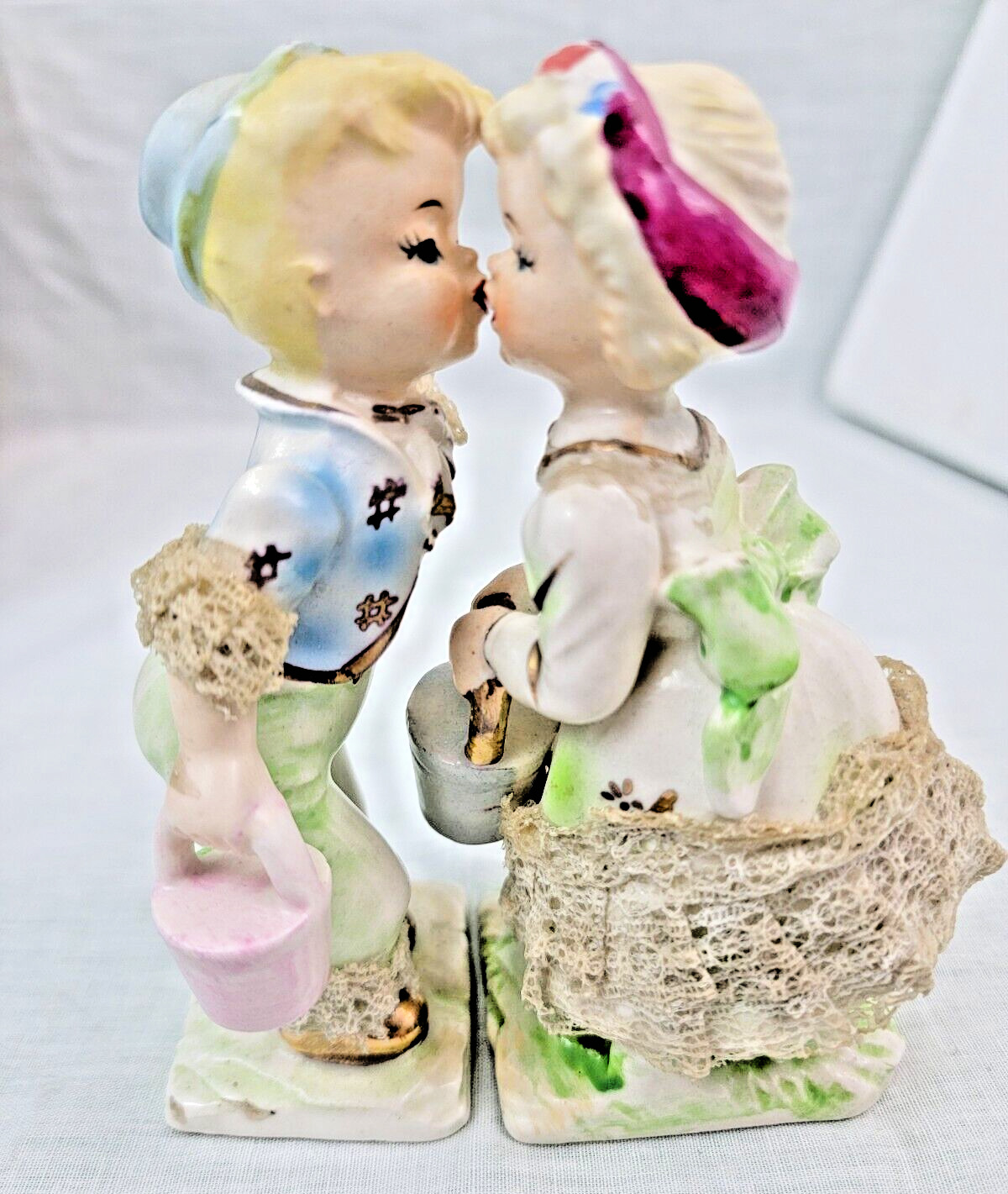 KISSING COUPLE LIPPER & MANN PORCELAIN LACE TRIMMED FRENCH STYLE CARRYING PAILS