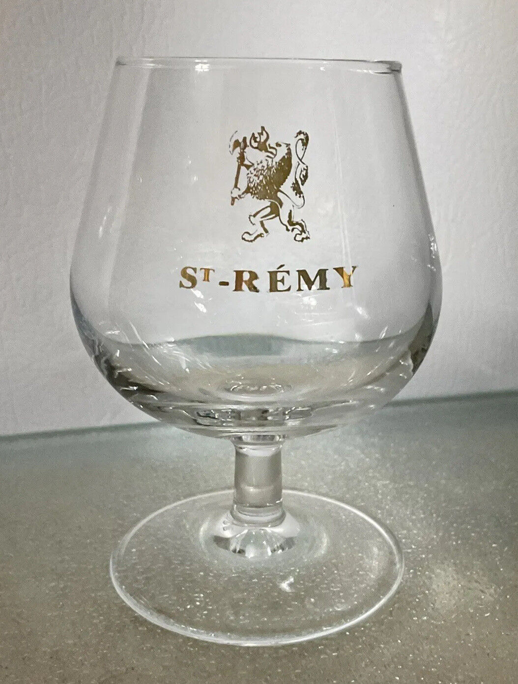 St-Rémy Gold Script Stemmed Snifter Glass French Brandy Bar Glass Souvenir 4.5”