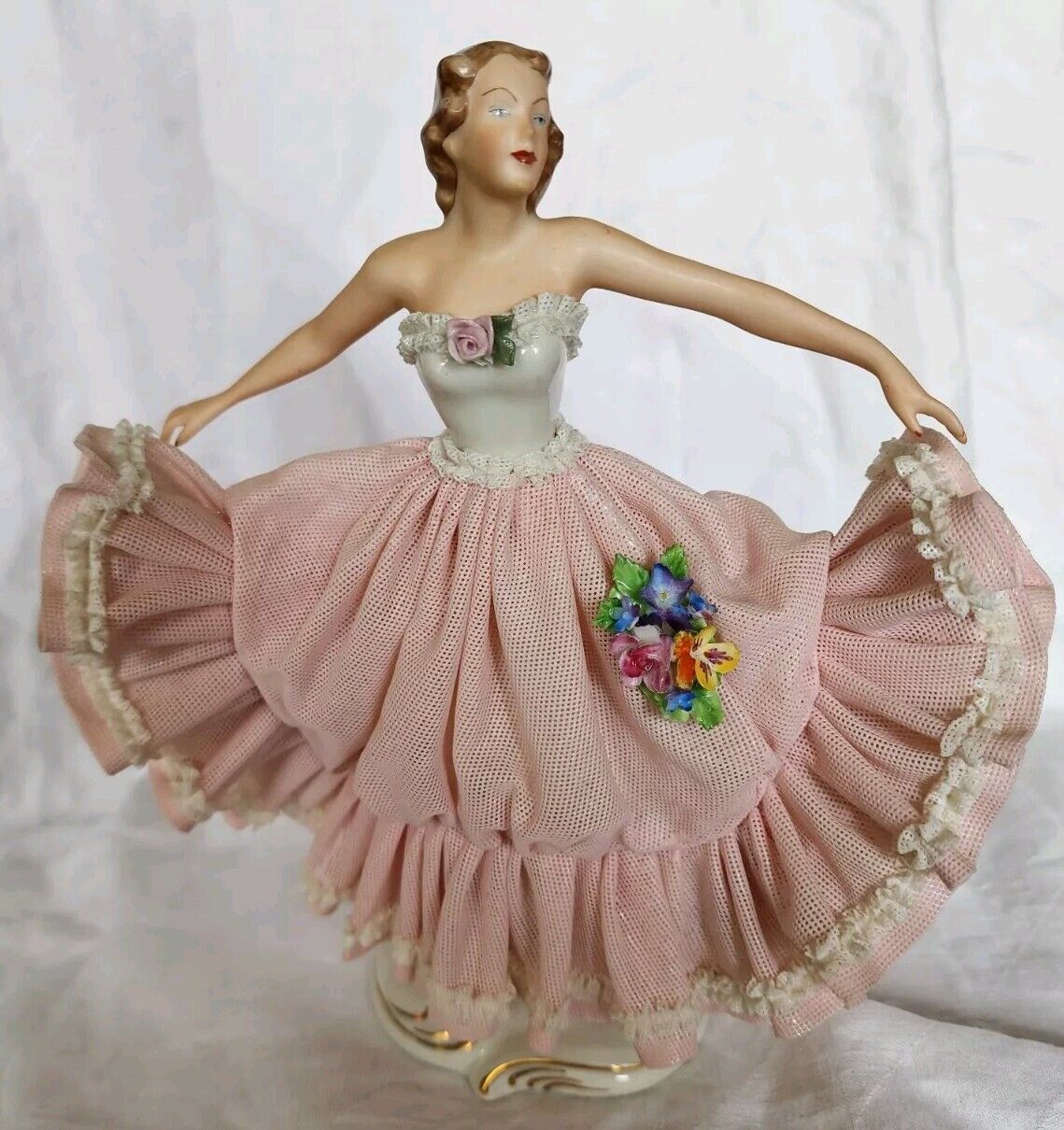 RARE Antique Capodimonte Lace Lady Dancing Holding Gown Figurine OUTSTANDING 