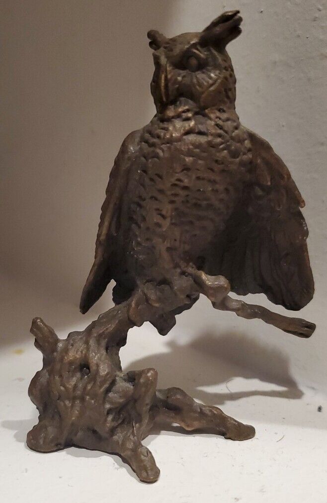 Vintage 1986 Bronze Owl Figurine. Marked: Source of Fine Avon Collectibles.3.5”