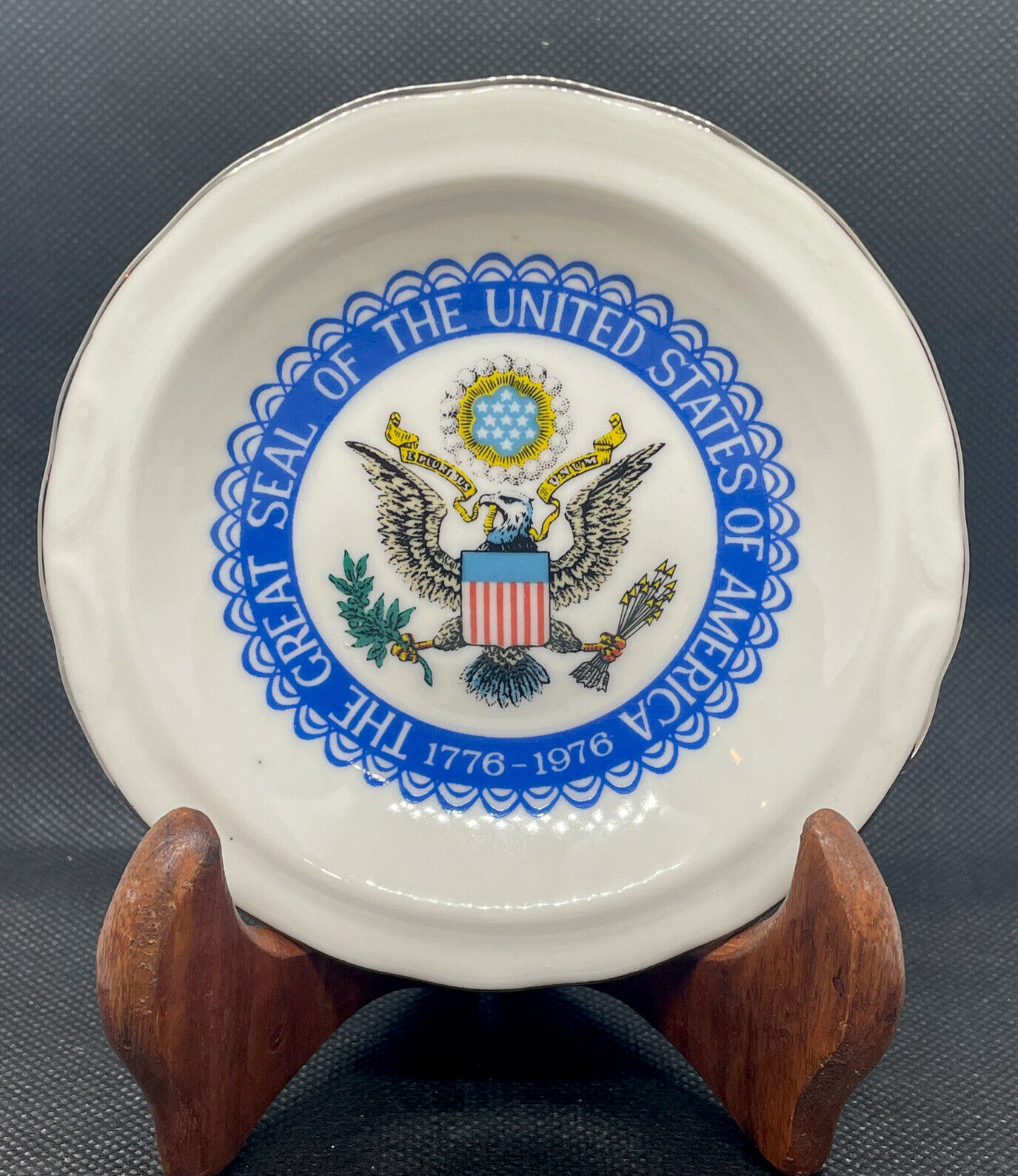 Vintage 1776-1976 Bi-Centennial round 4.5in Plate United States of America Eagle