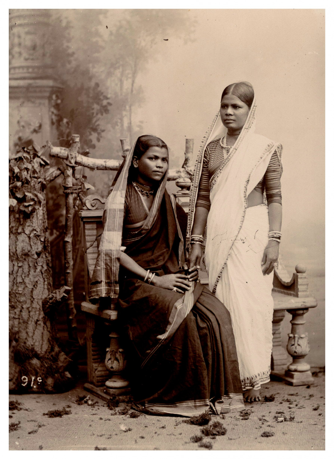 India, Portrait, Hindu Ayahs Vintage Albumen Print Albumin Print 15.5x11,
