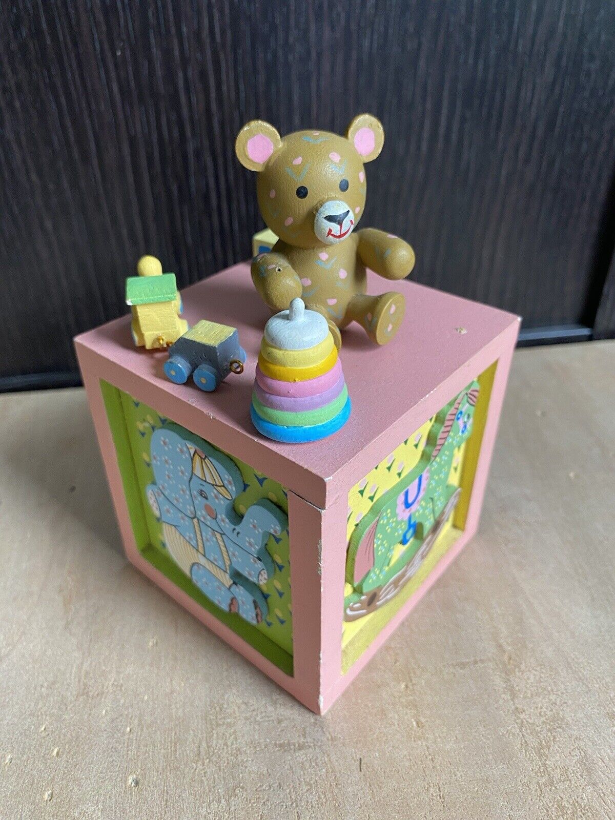 Enesco VTG Musical “teddy’s Picnic” 1983 Child Nursery Box Working