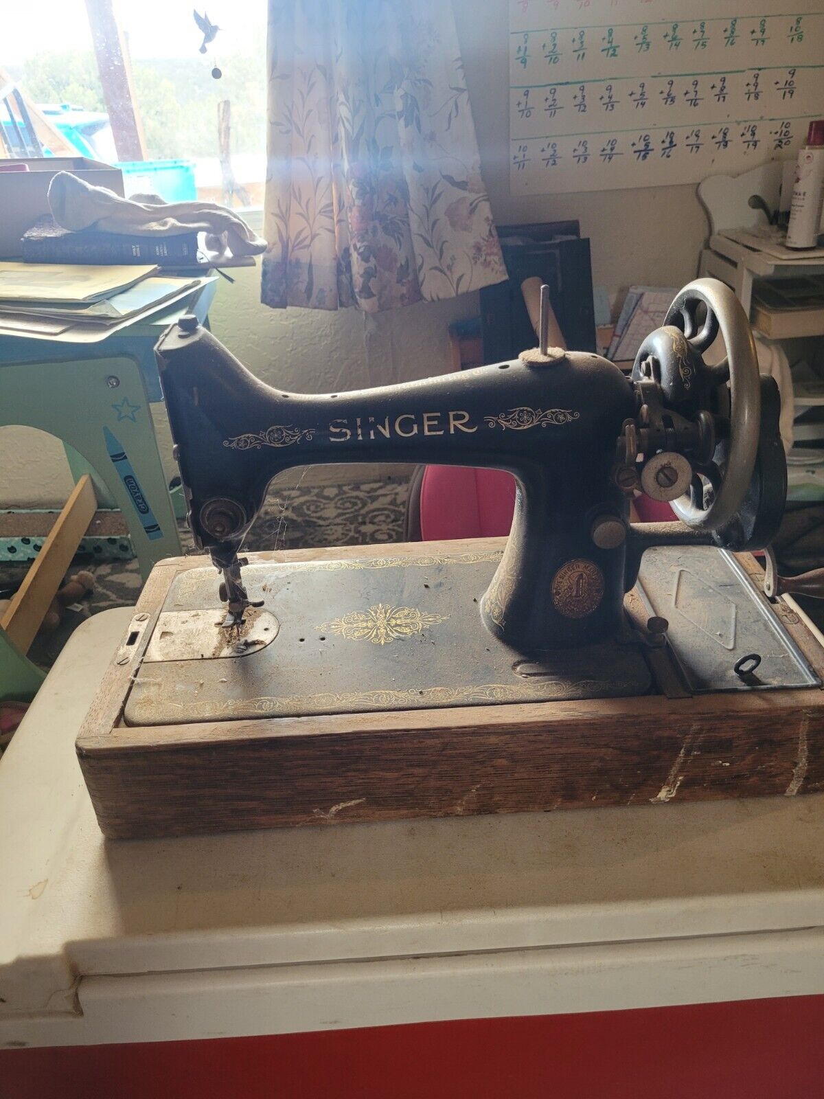 Vintage 1880s Singer sewing machine