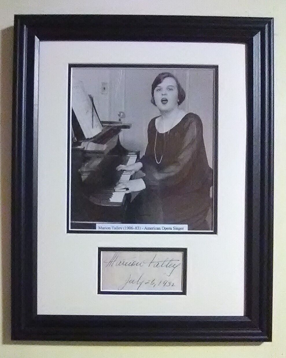 Marion Talley (1906 - 83) / Autograph / American Opera Singer / 10x13\