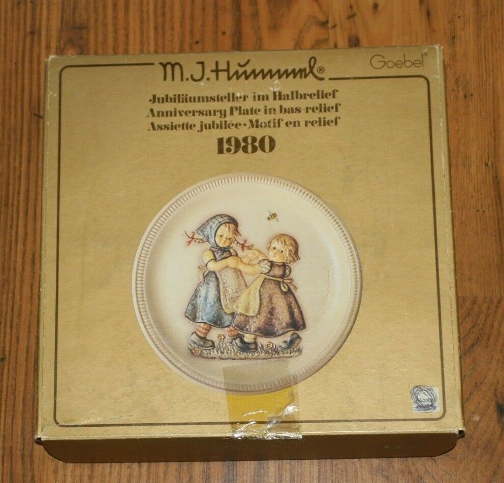 1980 Goebel M.I. Hummel Collectors Plate with Box. \