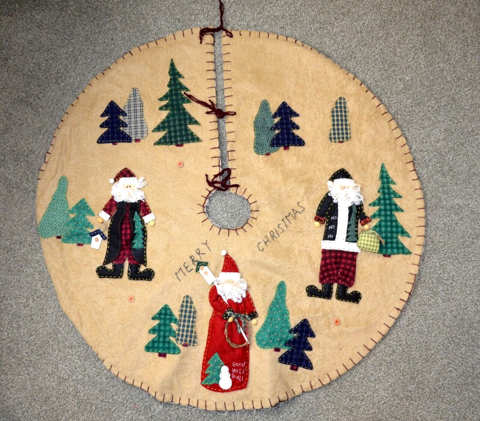 Vtg Completed Handcrafted Applique Christmas Tree Skirt Santa Claus & Trees 41\