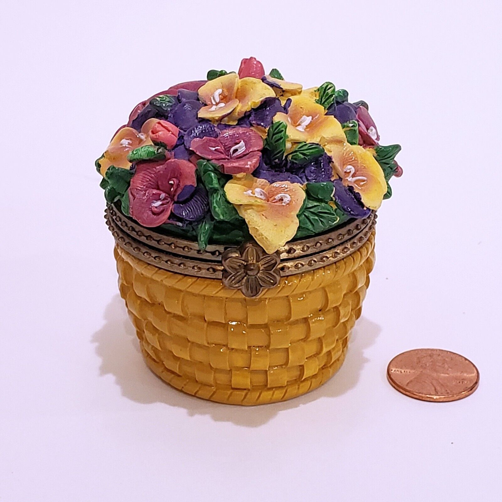 Vintage Porcelain Hinged-Lid Trinket Box  ~FLOWER BASKET FULL of PRETTY PANSIES~