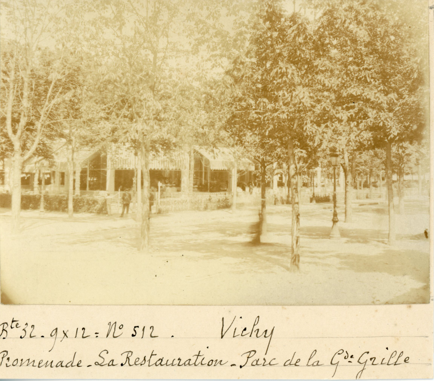 France, Vichy, Promenade & restaurant su Parc de la Grande Grille, circa 1900, Wine
